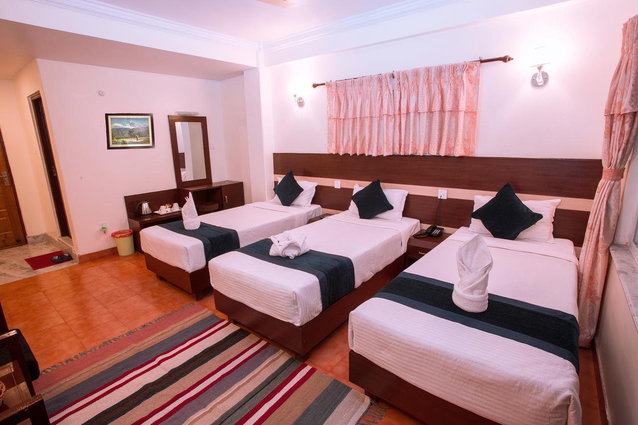 Hotel Spring بوكْرا المظهر الخارجي الصورة