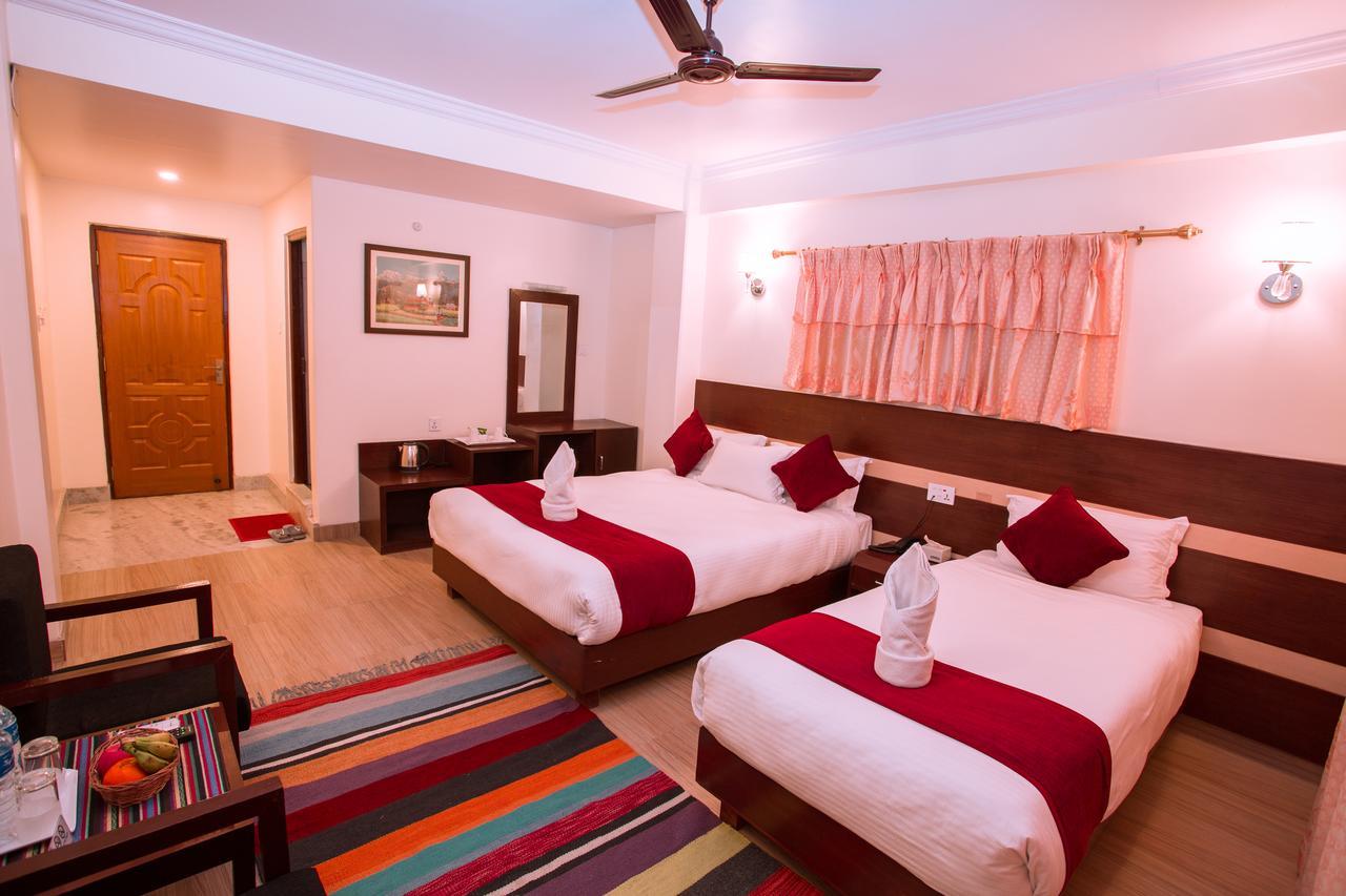 Hotel Spring بوكْرا المظهر الخارجي الصورة